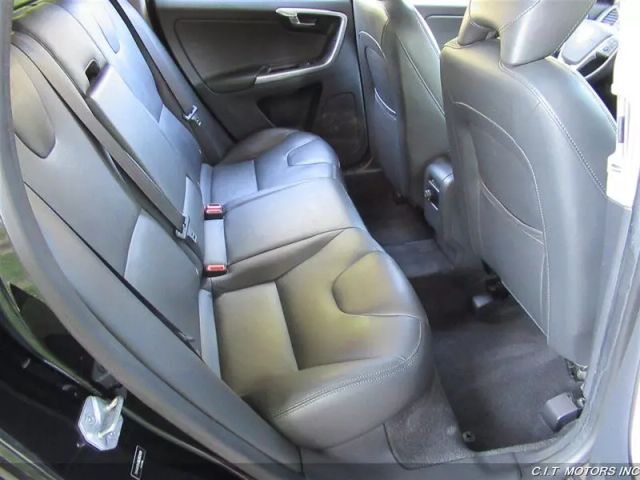 2016 VOLVO XC60 T5 PREMIER SPORT UTILITY 4D