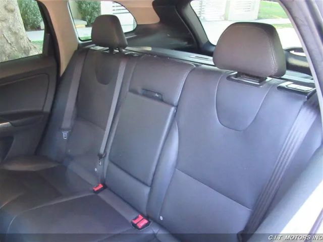 2016 VOLVO XC60 T5 PREMIER SPORT UTILITY 4D