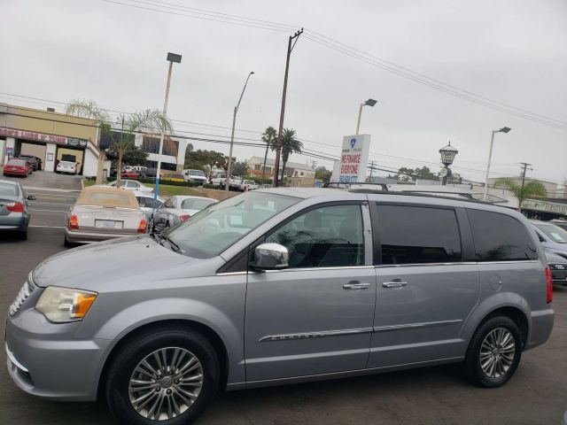 2014 CHRYSLER TOWN & COUNTRY TOURING-L MINIVAN 4D