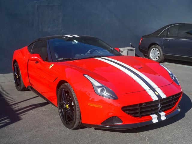 2016 FERRARI CALIFORNIA T CONVERTIBLE 2D