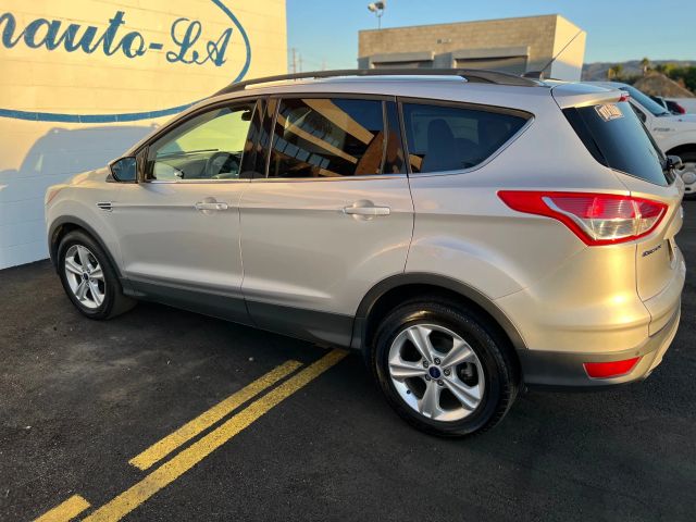 2015 FORD ESCAPE SE SPORT UTILITY 4D