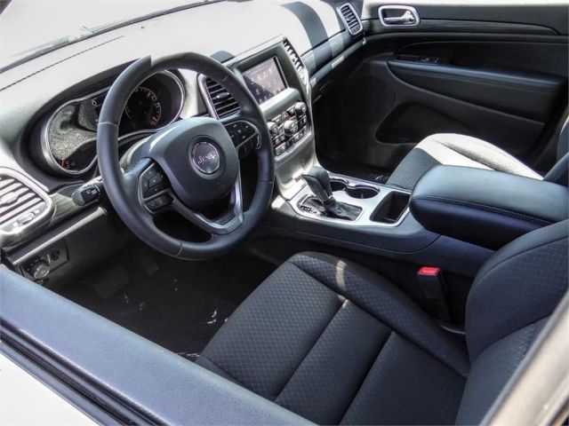 2019 JEEP GRAND CHEROKEE LAREDO SPORT UTILITY 4D
