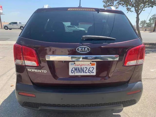 2011 KIA SORENTO LX SPORT UTILITY 4D