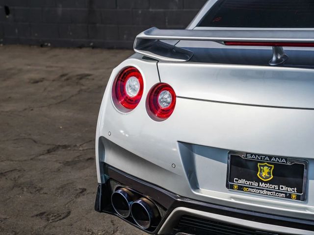 2020 NISSAN GT-R PREMIUM COUPE 2D