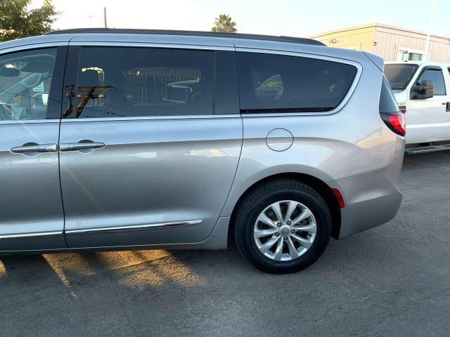 2017 CHRYSLER PACIFICA TOURING-L MINIVAN 4D