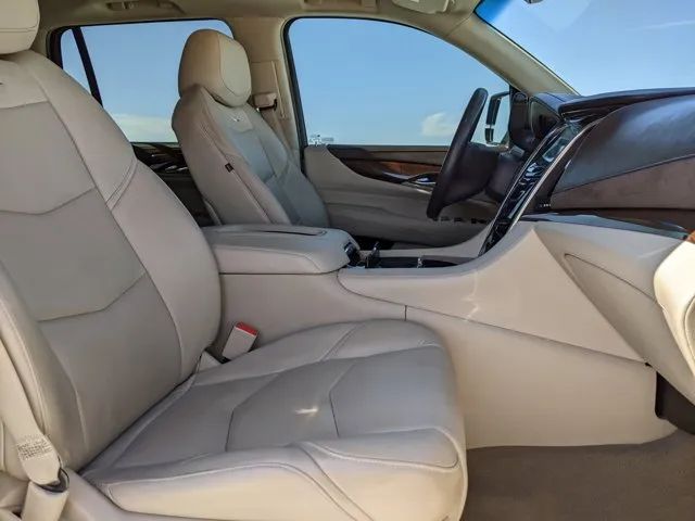 2017 CADILLAC ESCALADE LUXURY SPORT UTILITY 4D