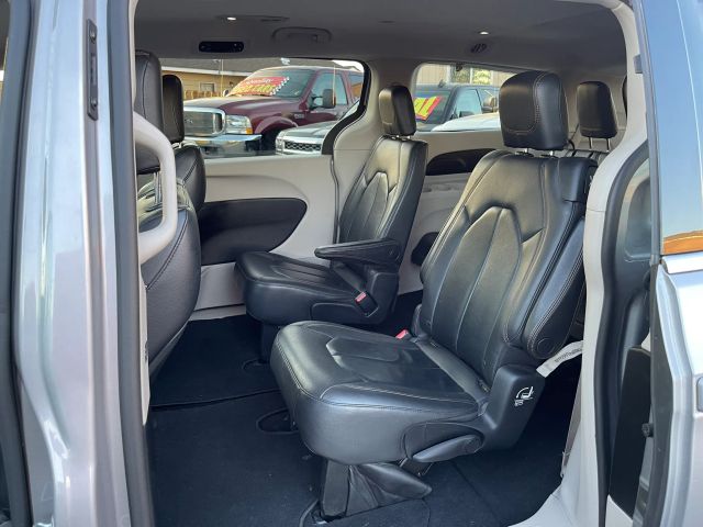 2017 CHRYSLER PACIFICA TOURING-L MINIVAN 4D
