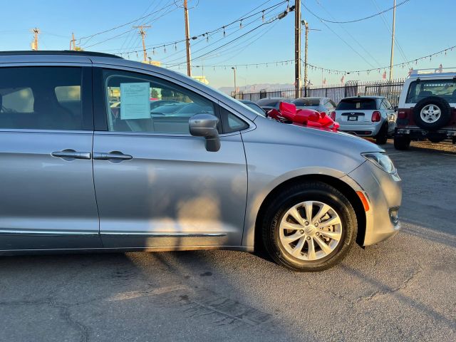 2017 CHRYSLER PACIFICA TOURING-L MINIVAN 4D