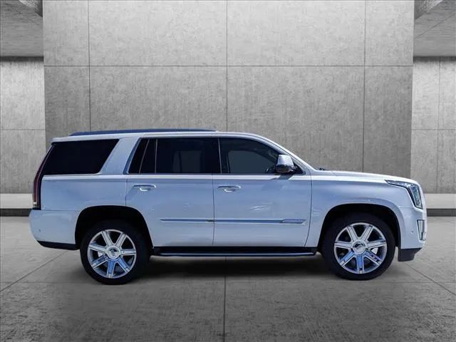 2017 CADILLAC ESCALADE LUXURY SPORT UTILITY 4D