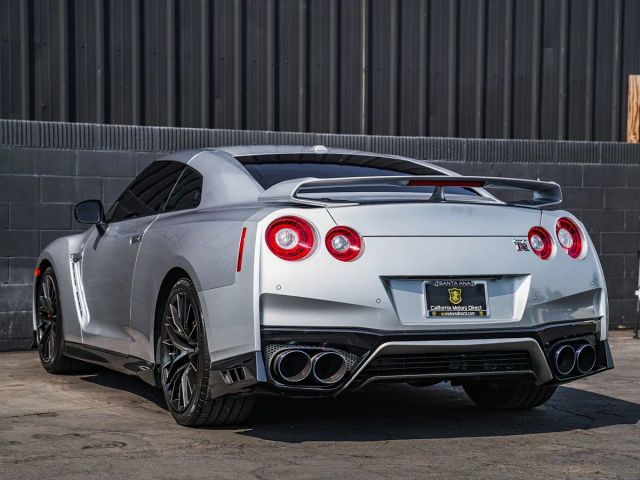 2020 NISSAN GT-R PREMIUM COUPE 2D