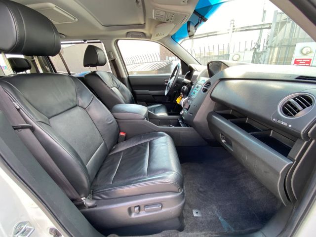 2011 HONDA PILOT TOURING SPORT UTILITY 4D