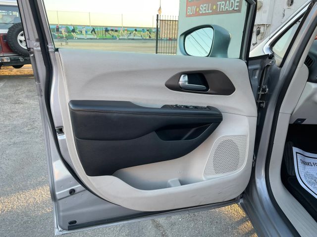 2017 CHRYSLER PACIFICA TOURING-L MINIVAN 4D
