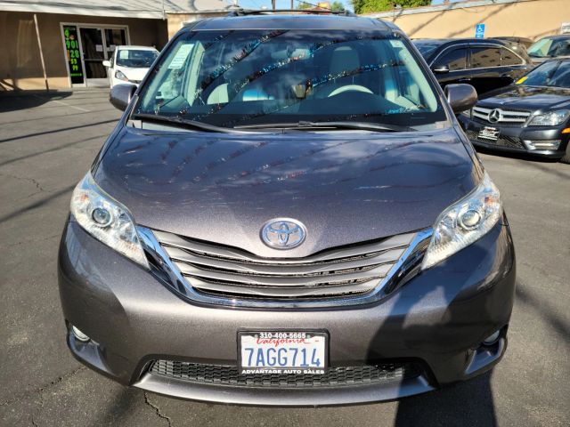 2013 TOYOTA SIENNA XLE MINIVAN 4D