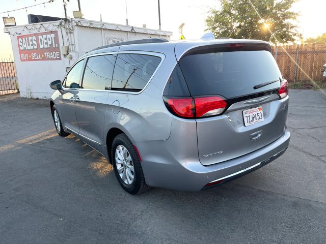 2017 CHRYSLER PACIFICA TOURING-L MINIVAN 4D