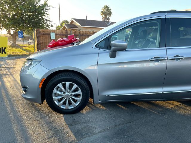 2017 CHRYSLER PACIFICA TOURING-L MINIVAN 4D