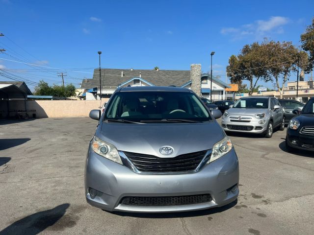 2011 TOYOTA SIENNA LE MINIVAN 4D