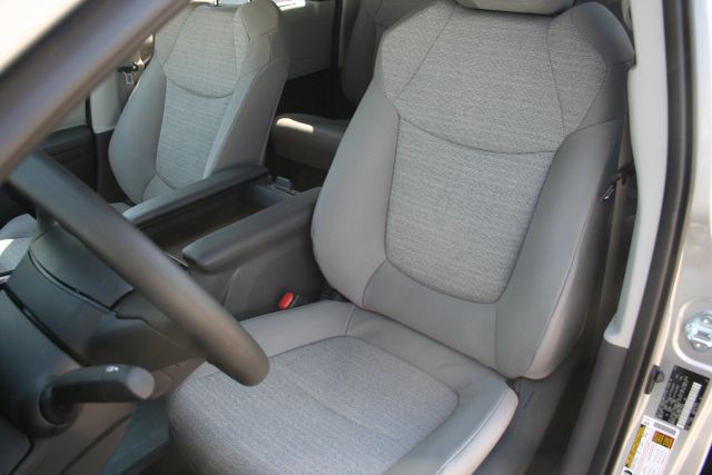 2022 Toyota Sienna - Image 24