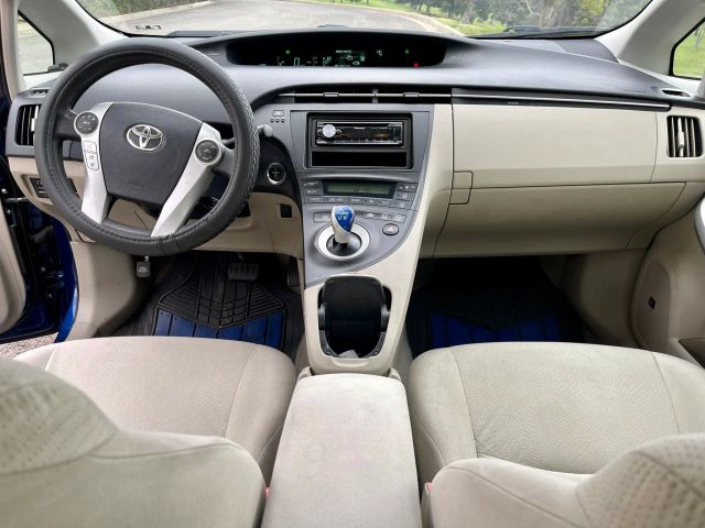 2010 TOYOTA PRIUS III HATCHBACK 4D