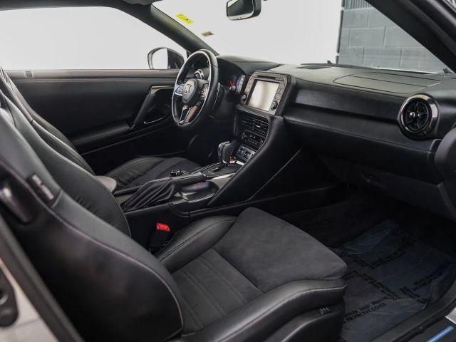 2020 NISSAN GT-R PREMIUM COUPE 2D