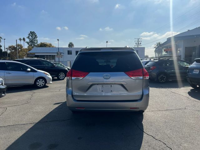 2011 TOYOTA SIENNA LE MINIVAN 4D