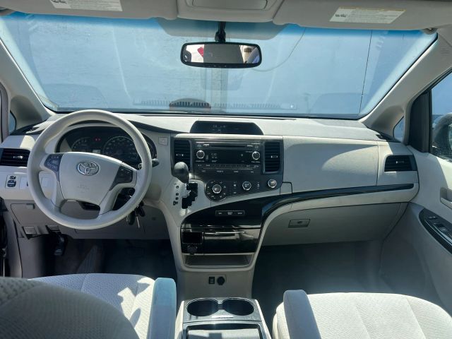 2011 TOYOTA SIENNA LE MINIVAN 4D