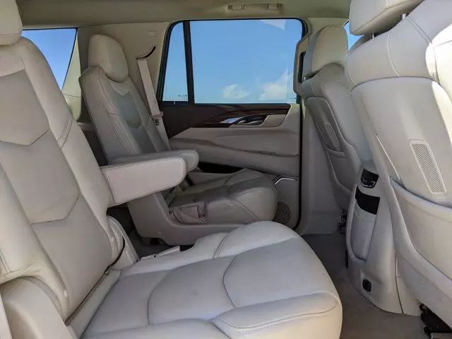 2017 CADILLAC ESCALADE LUXURY SPORT UTILITY 4D