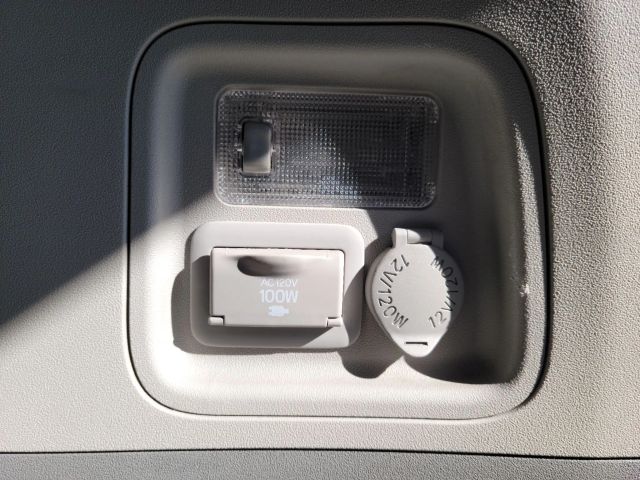 2013 TOYOTA SIENNA XLE MINIVAN 4D