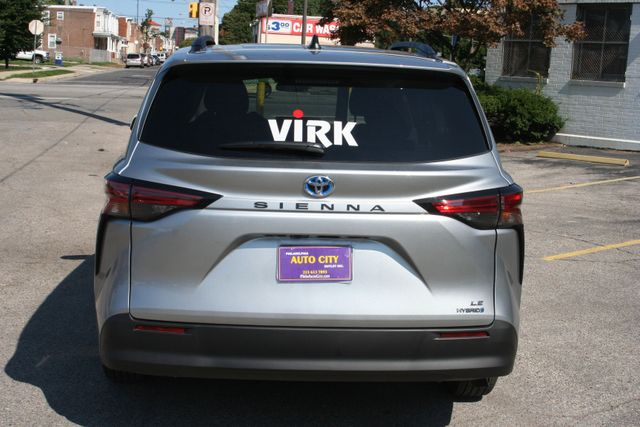 2022 Toyota Sienna - Image 12