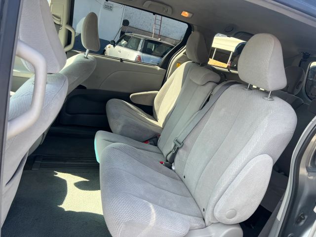 2011 TOYOTA SIENNA LE MINIVAN 4D
