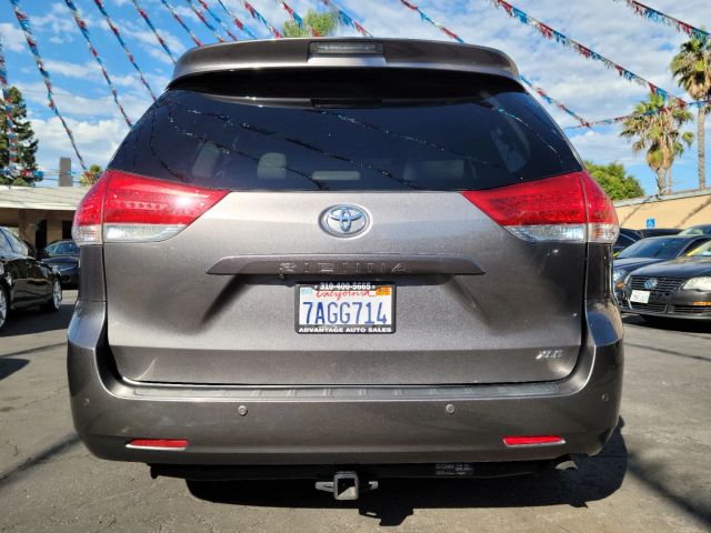 2013 TOYOTA SIENNA XLE MINIVAN 4D