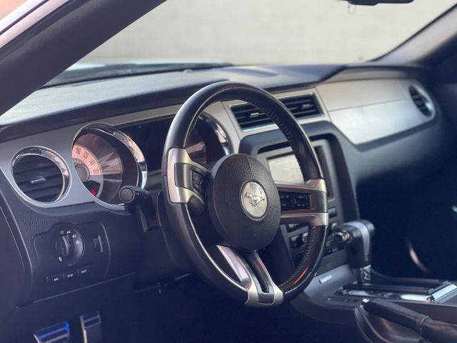 2011 FORD MUSTANG PREMIUM CONVERTIBLE 2D