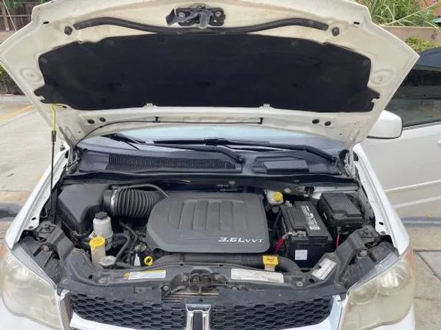 2011 DODGE GRAND CARAVAN PASSENGER CREW MINIVAN 4D
