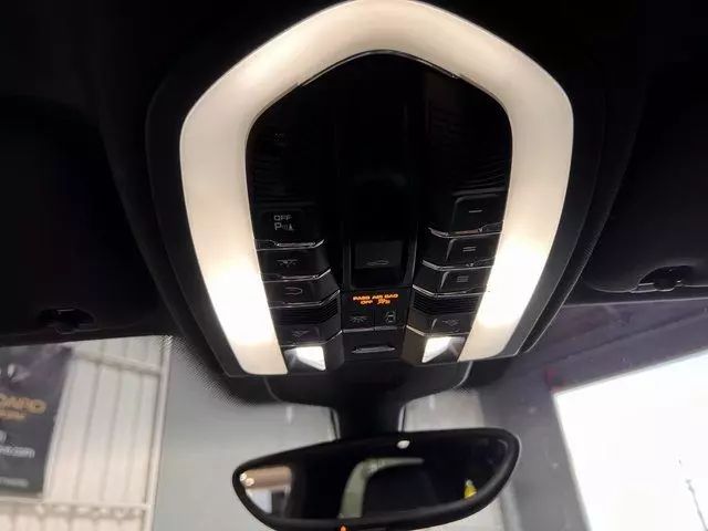 2018 PORSCHE CAYENNE PLATINUM EDITION SPORT UTILITY 4D