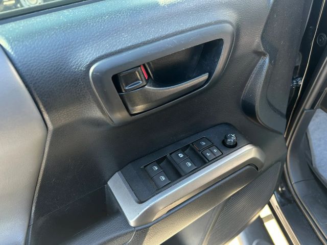 2019 TOYOTA TACOMA DOUBLE CAB SR5 PICKUP 4D 5 FT