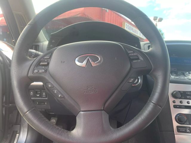 2014 Infiniti Q60 Coupe 2d - Image 25