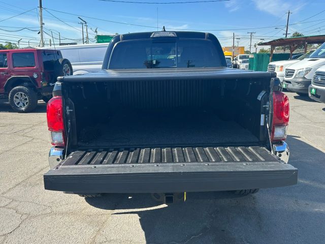 2019 TOYOTA TACOMA DOUBLE CAB SR5 PICKUP 4D 5 FT