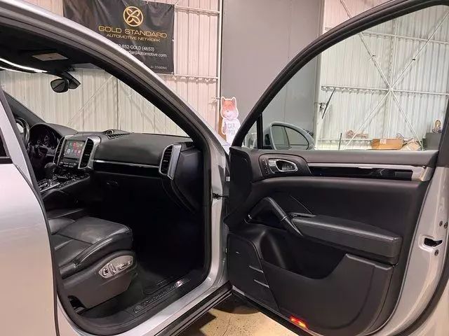 2018 PORSCHE CAYENNE PLATINUM EDITION SPORT UTILITY 4D