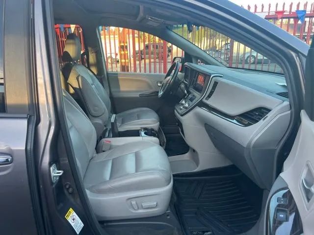 2016 TOYOTA SIENNA XLE PREMIUM MINIVAN 4D