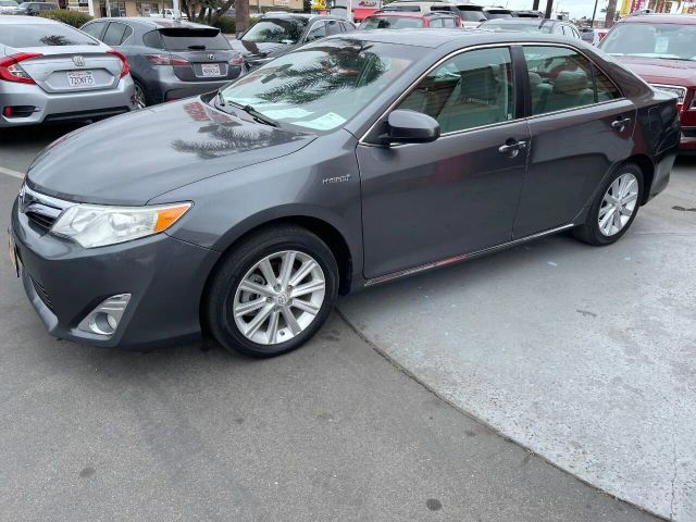 2012 TOYOTA CAMRY XLE HYBRID SEDAN 4D