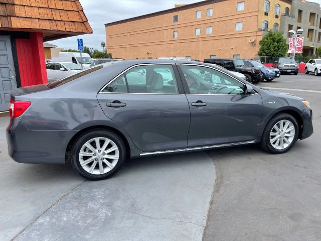 2012 TOYOTA CAMRY XLE HYBRID SEDAN 4D