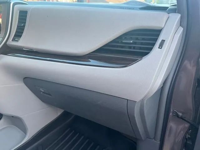 2016 TOYOTA SIENNA XLE PREMIUM MINIVAN 4D