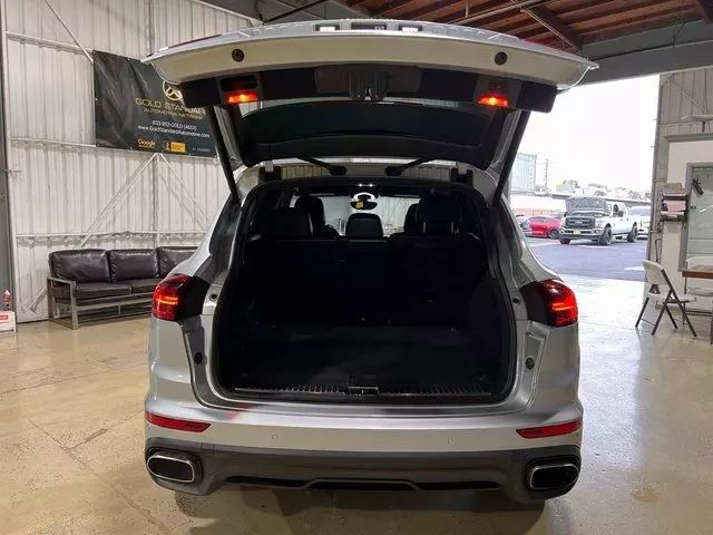 2018 PORSCHE CAYENNE PLATINUM EDITION SPORT UTILITY 4D