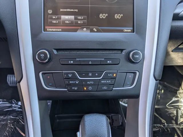 2016 FORD FUSION SE SEDAN 4D