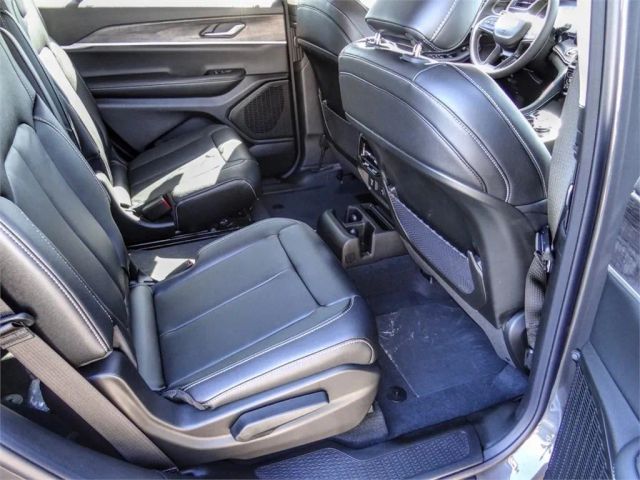 2023 JEEP GRAND CHEROKEE L LIMITED SPORT UTILITY 4D