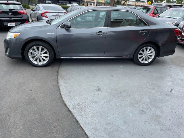 2012 TOYOTA CAMRY XLE HYBRID SEDAN 4D