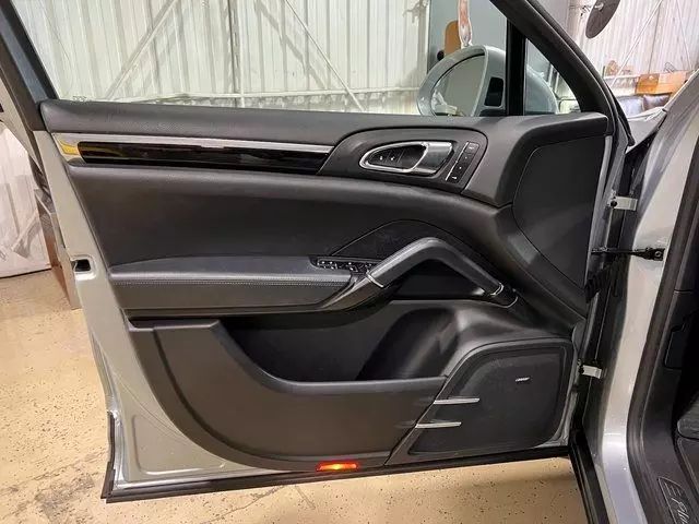 2018 PORSCHE CAYENNE PLATINUM EDITION SPORT UTILITY 4D