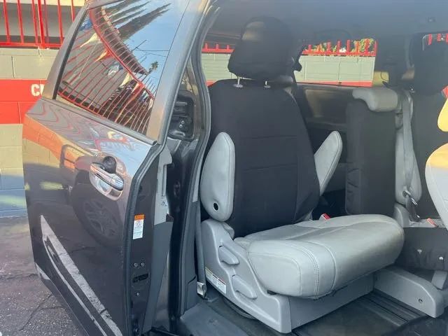 2016 TOYOTA SIENNA XLE PREMIUM MINIVAN 4D