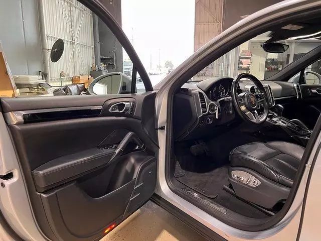 2018 PORSCHE CAYENNE PLATINUM EDITION SPORT UTILITY 4D