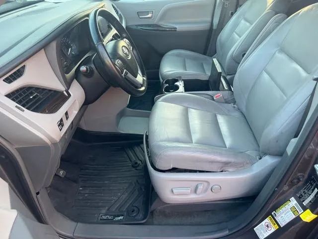 2016 TOYOTA SIENNA XLE PREMIUM MINIVAN 4D