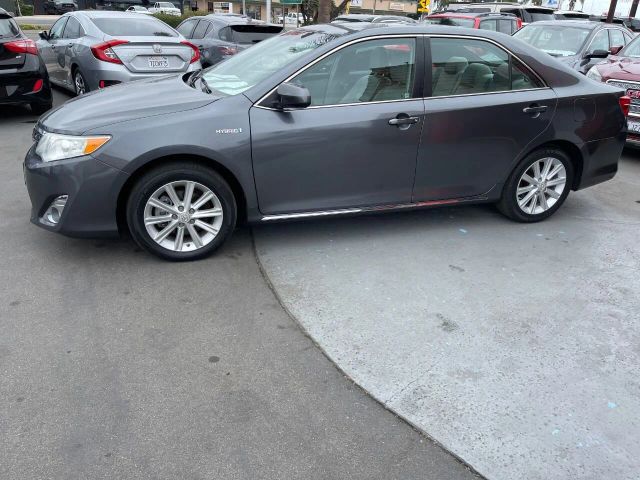 2012 TOYOTA CAMRY XLE HYBRID SEDAN 4D